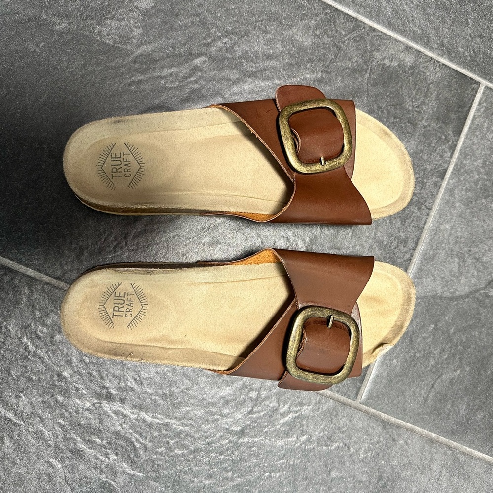 True Craft Brown Leather Sandals with Buckle Detail